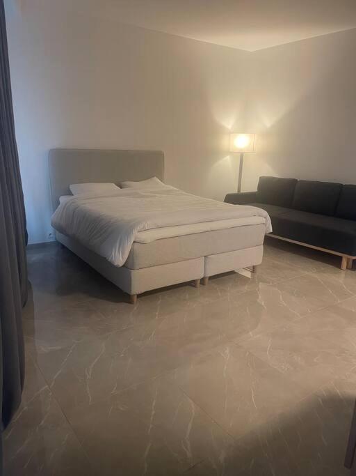 Diamonds Studio Apartment Antwerp Exterior photo